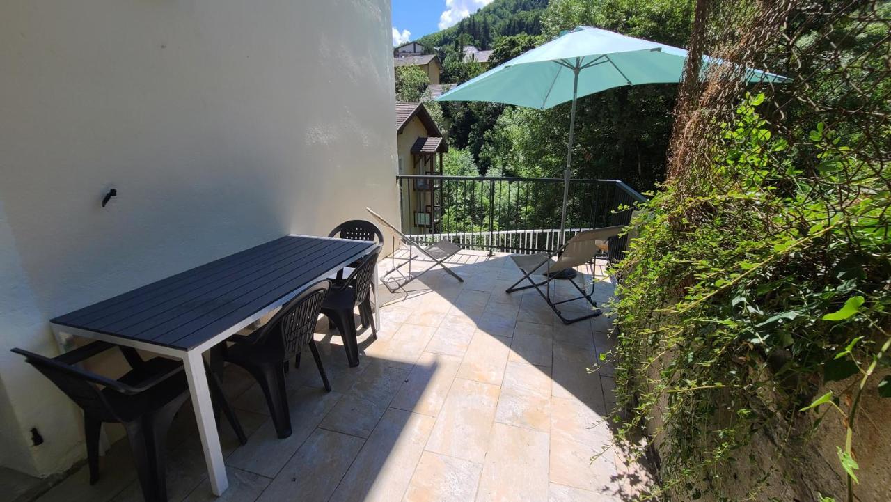 Joli Appartement Renove Avec Terrasse Brides-les-Bains Ngoại thất bức ảnh